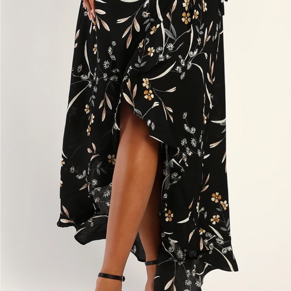 Wild Winds Black Floral Print High-Low Wrap Dress - Picture 6 of 9